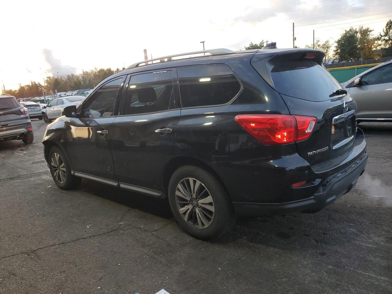 2019 Nissan Pathfinder s