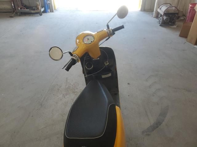 2021 Genuine Scooter Co. Buddy Kick