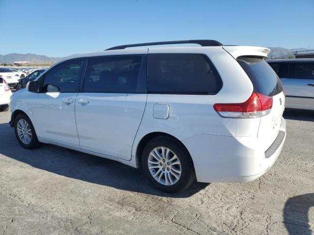 2014 Toyota Sienna xle