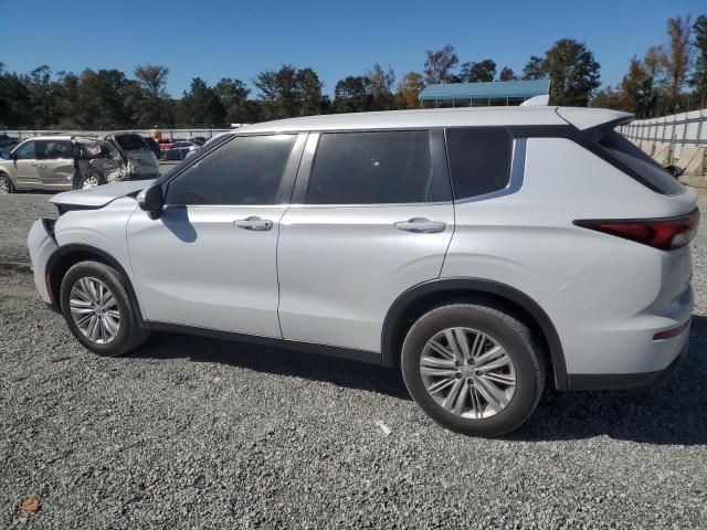 2023 Mitsubishi Outlander es