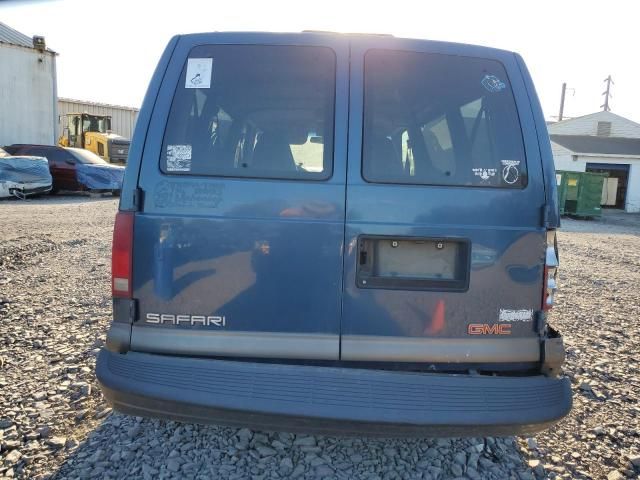 2000 GMC Safari XT