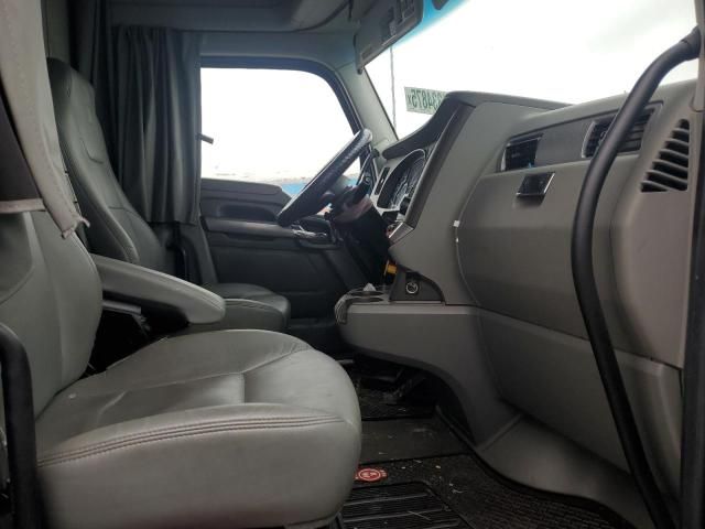 2019 Kenworth T680 Semi Truck