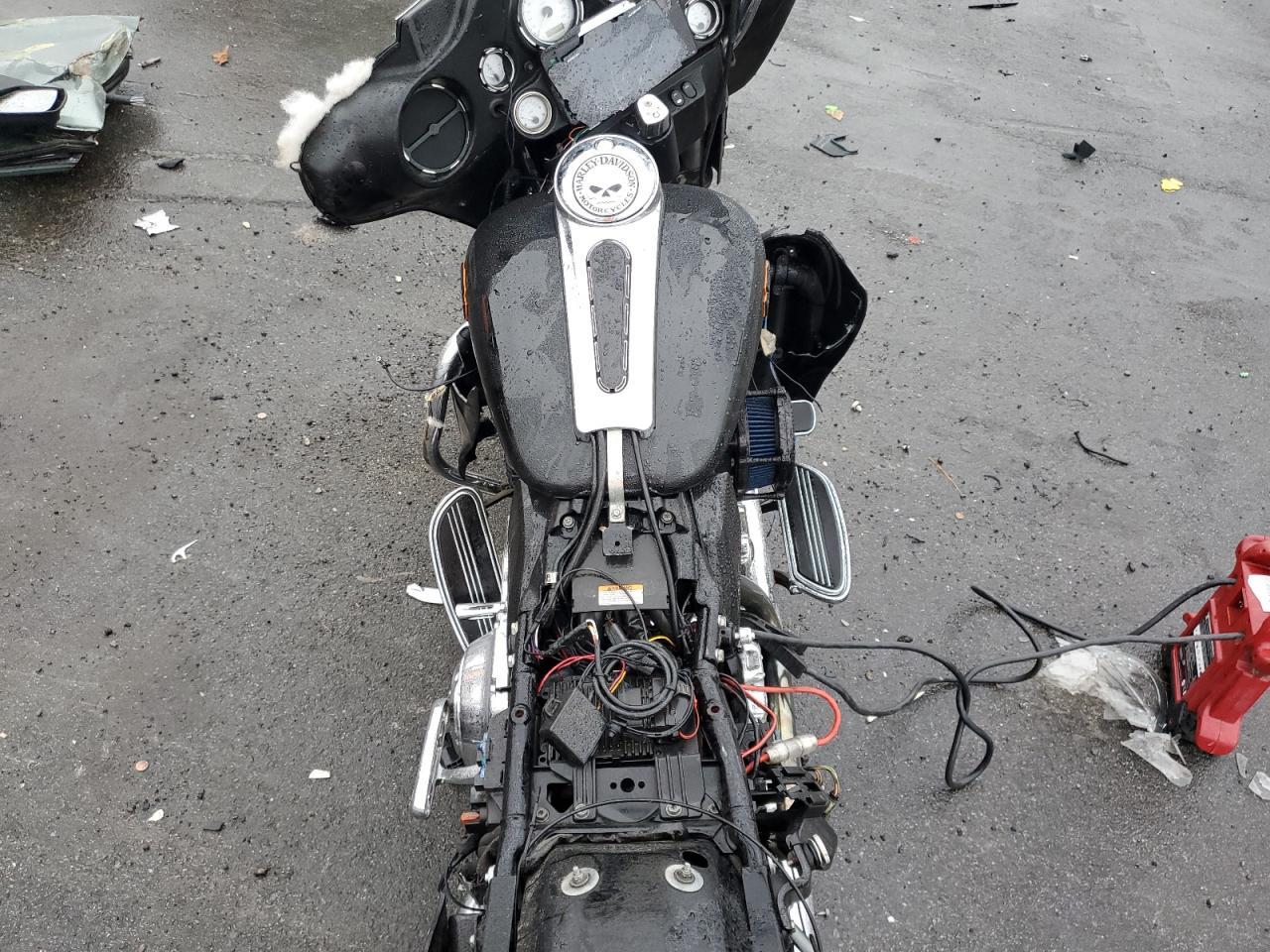 2010 Harley-Davidson Flhx