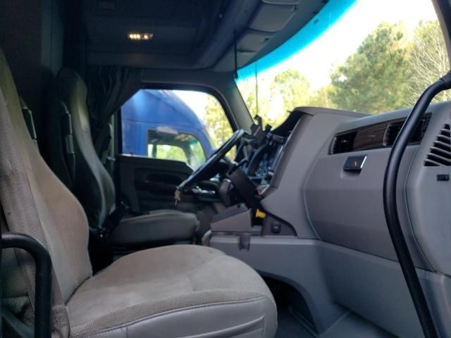 2018 Kenworth T680 Semi Truck