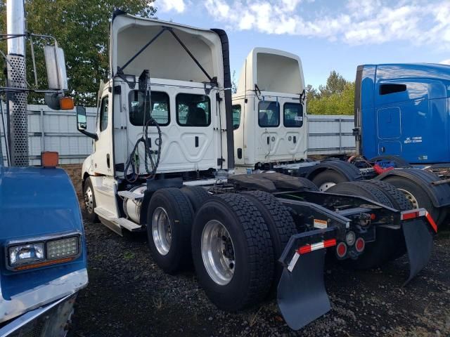 2021 Freightliner Cascadia 126 Semi Truck