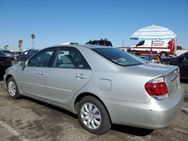 2005 Toyota Camry LE