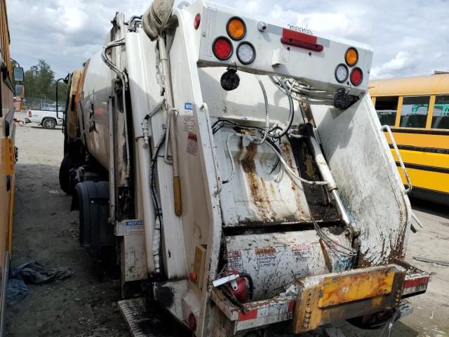 2023 Isuzu NRR Refuse Truck