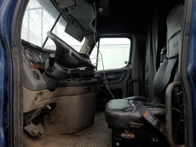 2016 Freightliner Cascadia 113 Semi Truck