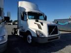 2017 Volvo VNL Semi Truck