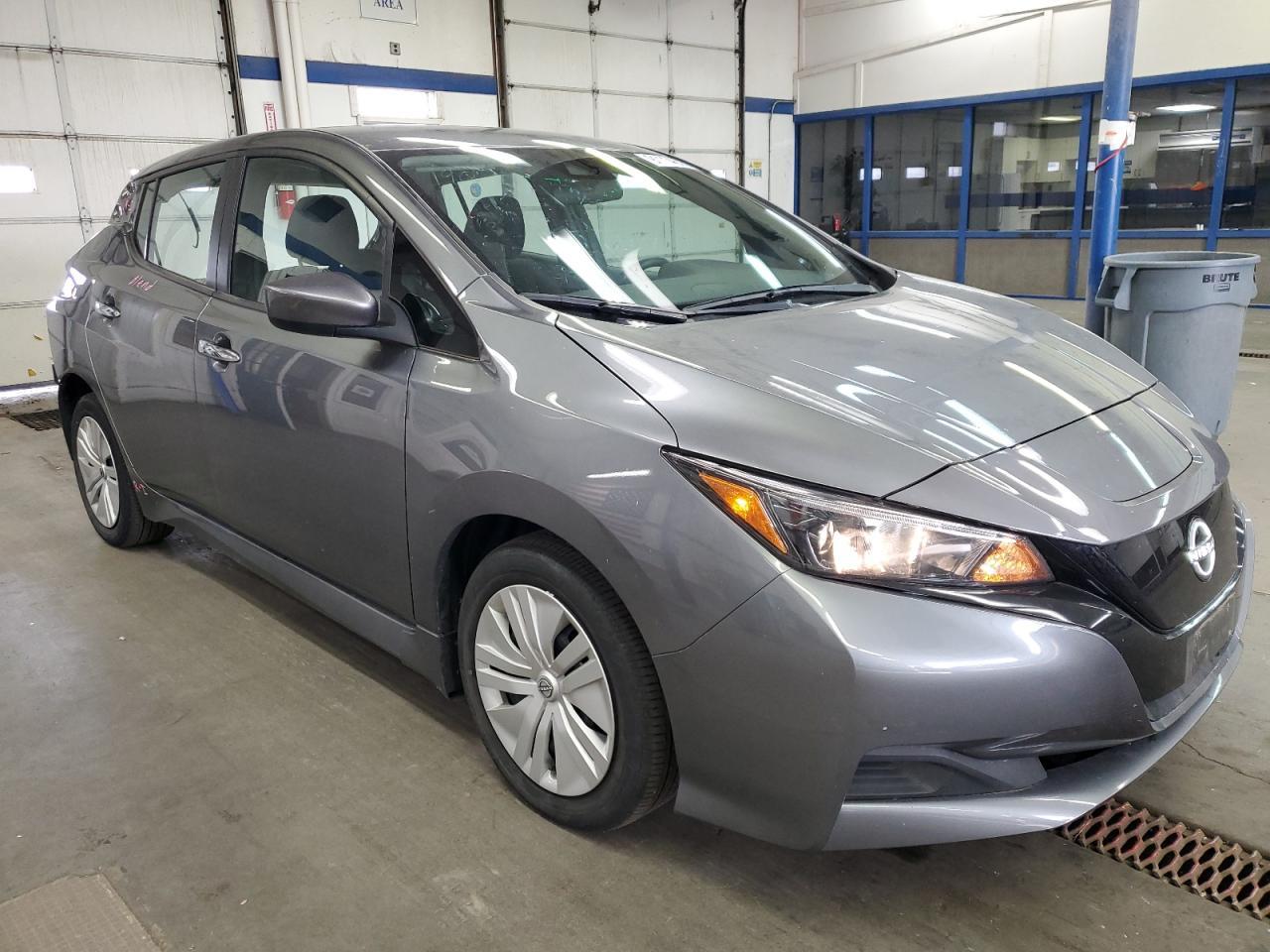 2023 Nissan Leaf s