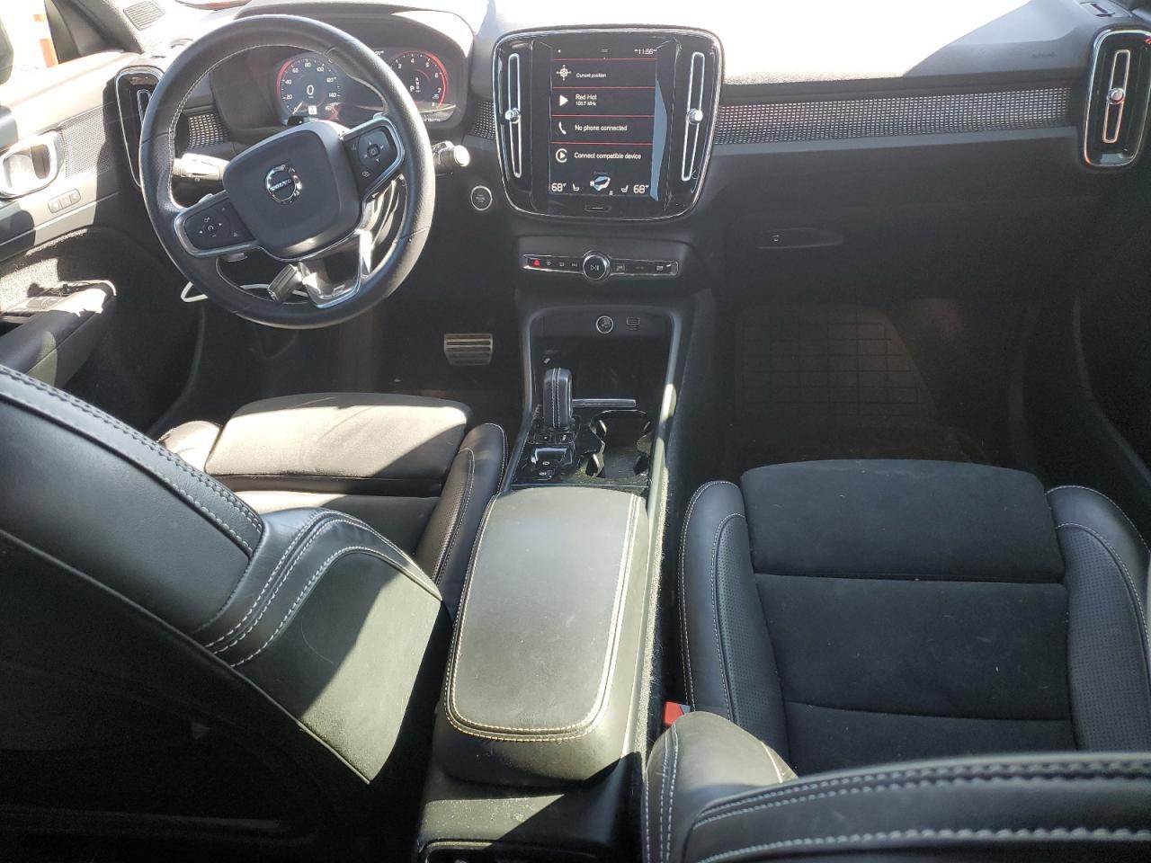 2020 Volvo Xc40 T5 R-design