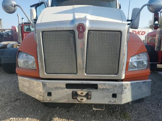 2020 Kenworth T880 Semi Truck