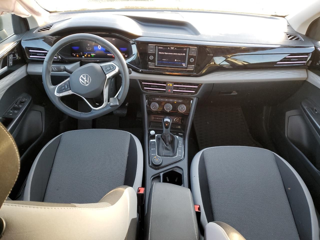 2024 Volkswagen Taos s