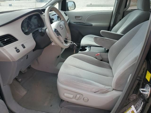 2011 Toyota Sienna LE