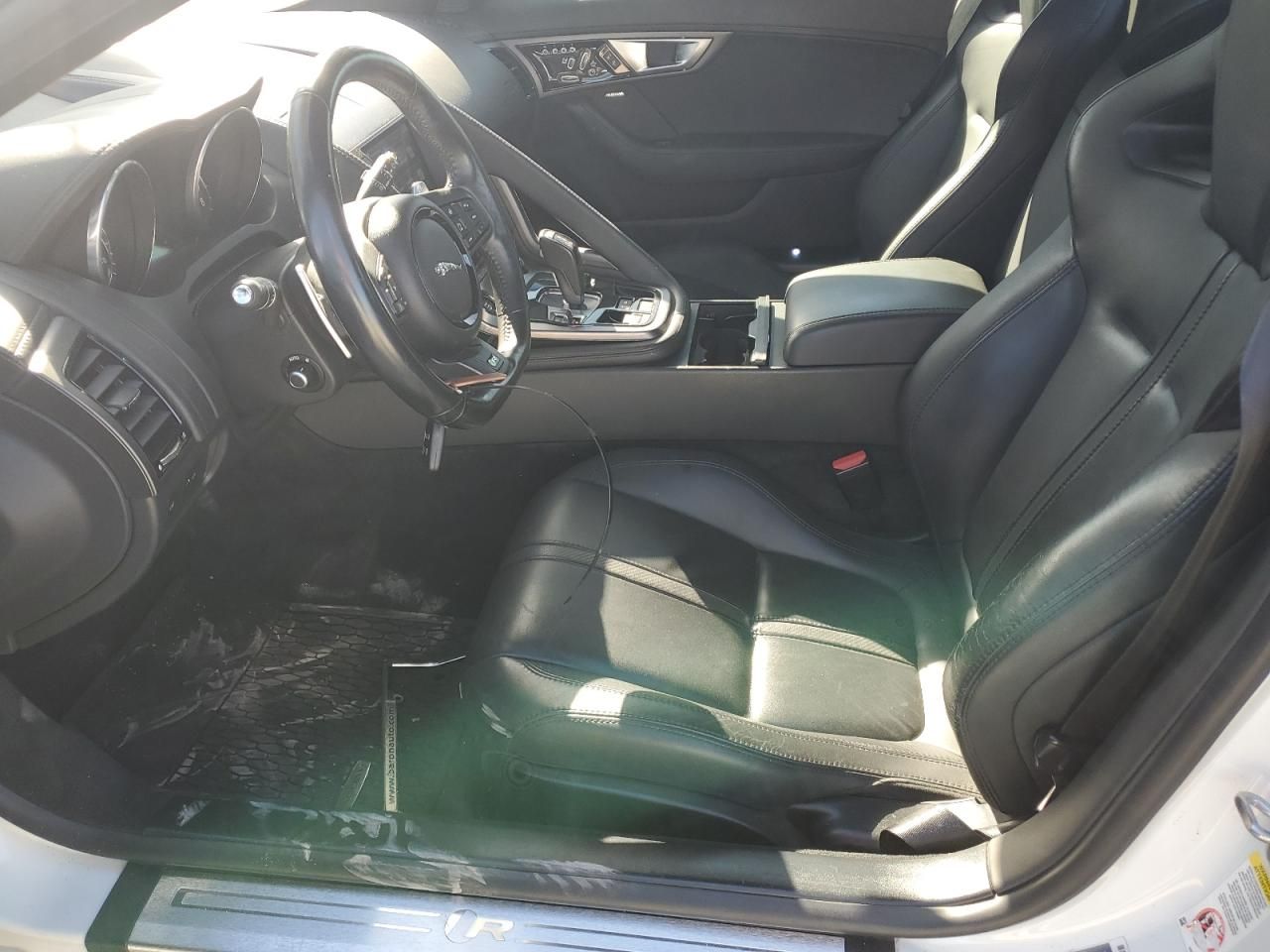 2017 Jaguar F-type r