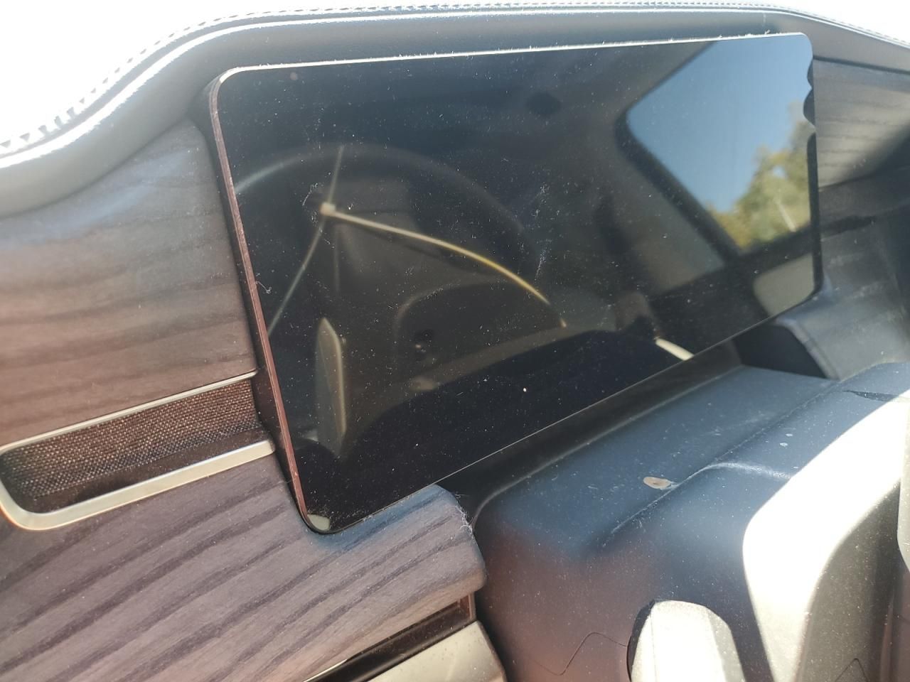 2024 Rivian R1S Adventure