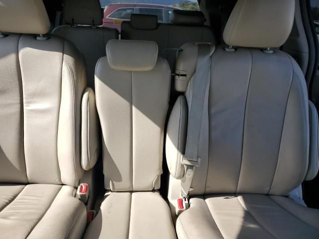 2013 Toyota Sienna XLE