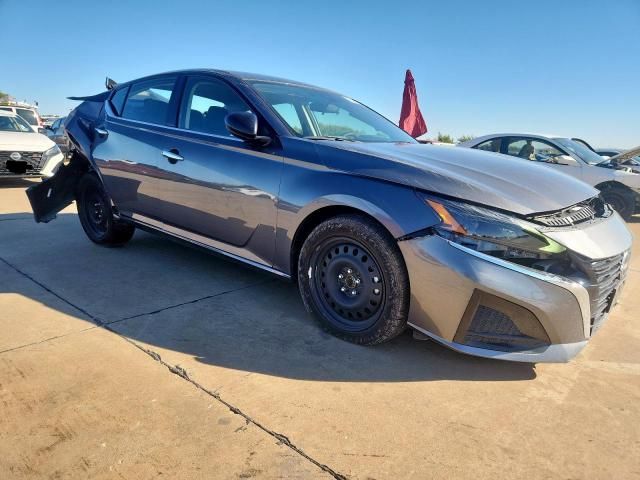 2024 Nissan Altima sv
