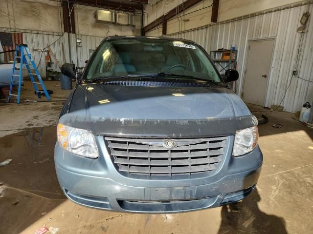 2007 Chrysler Town & Country LX