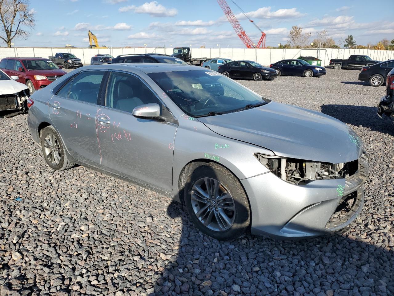 2016 Toyota Camry le