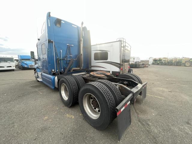 2012 Peterbilt 587 Semi Truck
