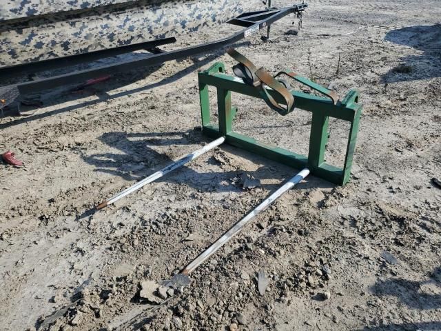 2022 John Deere WW25-Bale Spear