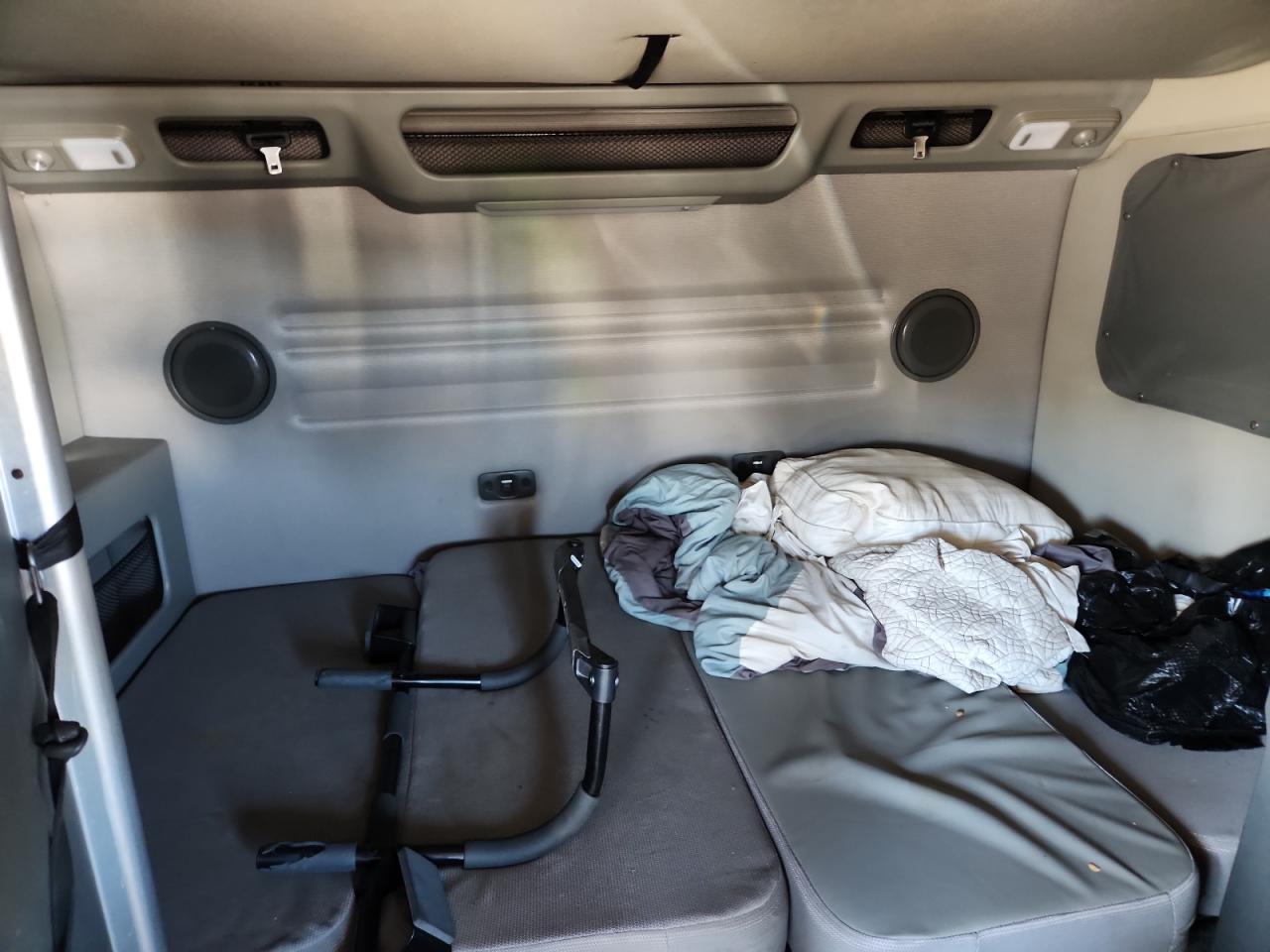 2020 Volvo VNL Semi Truck