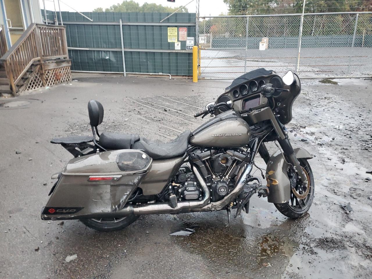 2021 Harley-Davidson Flhxse