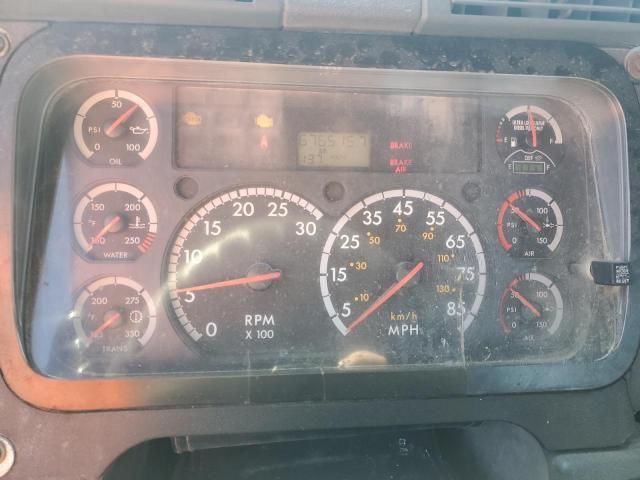 2015 Freightliner Cascadia 113