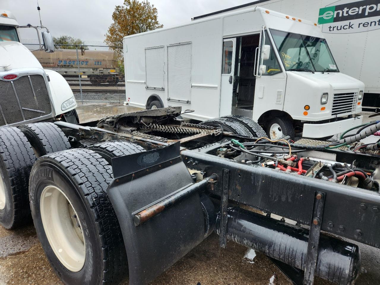 2011 Peterbilt 387 Semi Truck