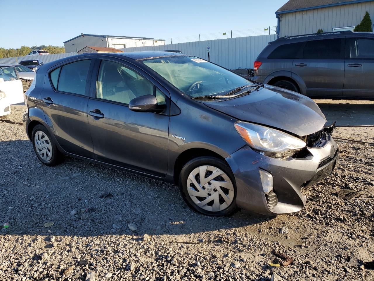 2016 Toyota Prius c two