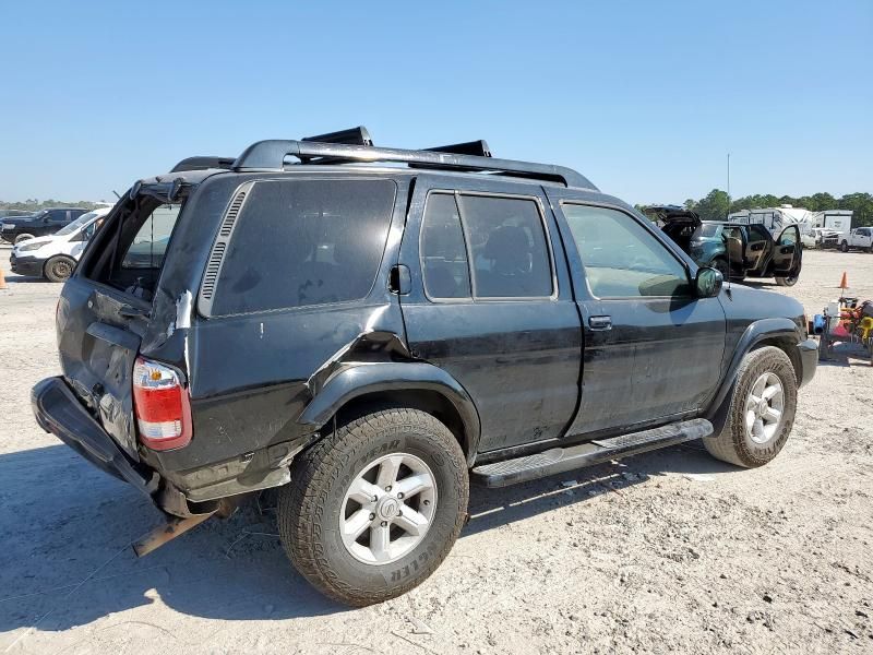 2004 Nissan Pathfinder LE
