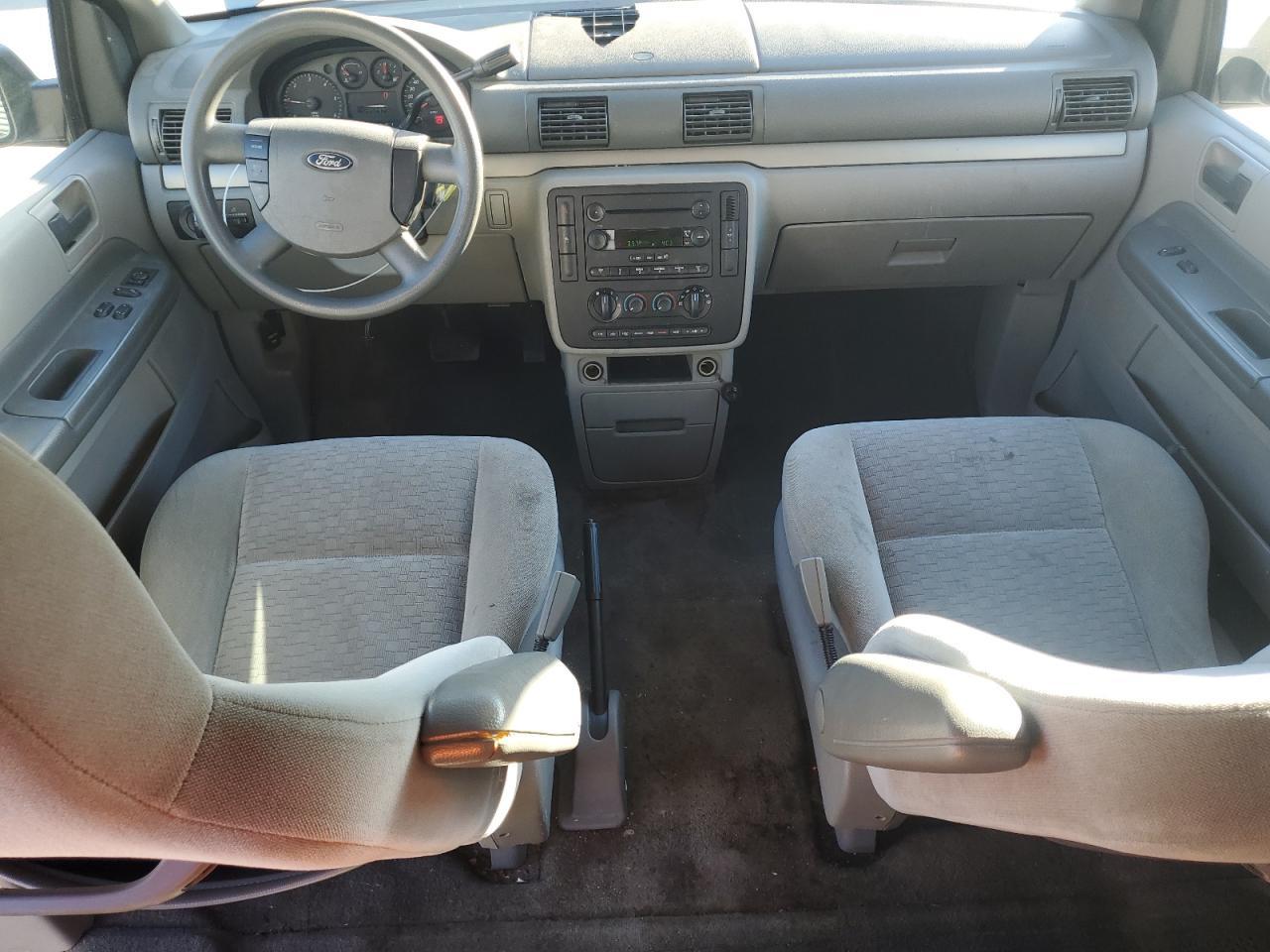 2004 Ford Freestar se