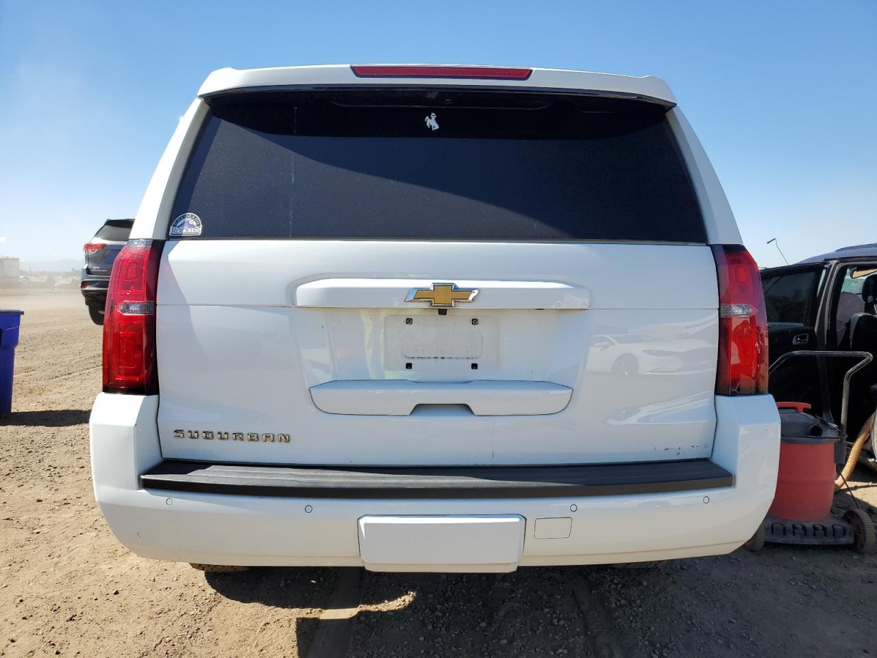 2017 Chevrolet Suburban K1500 lt