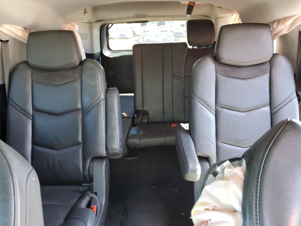 2018 Cadillac Escalade esv Luxury