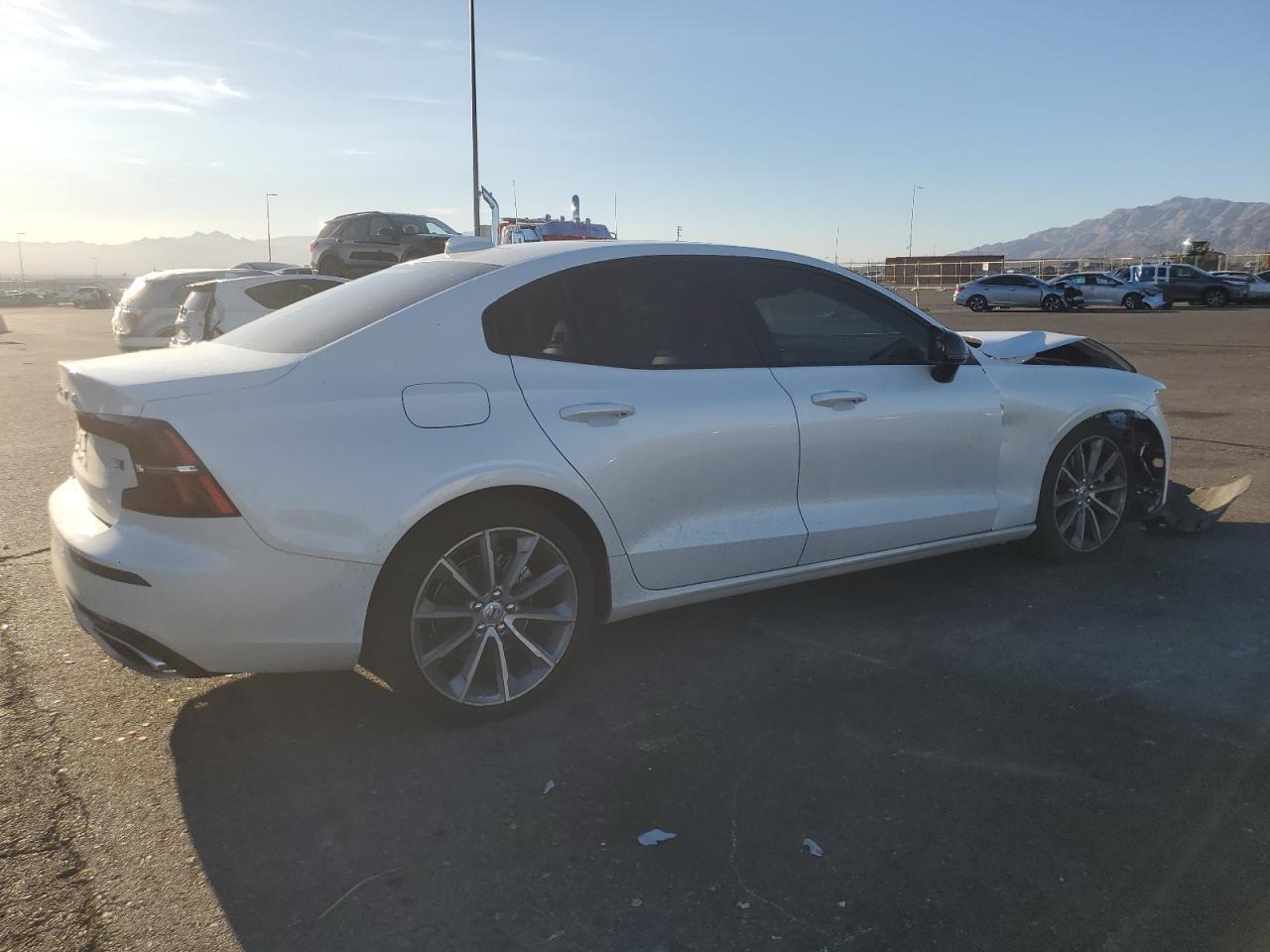2021 Volvo S60 T5 Momentum