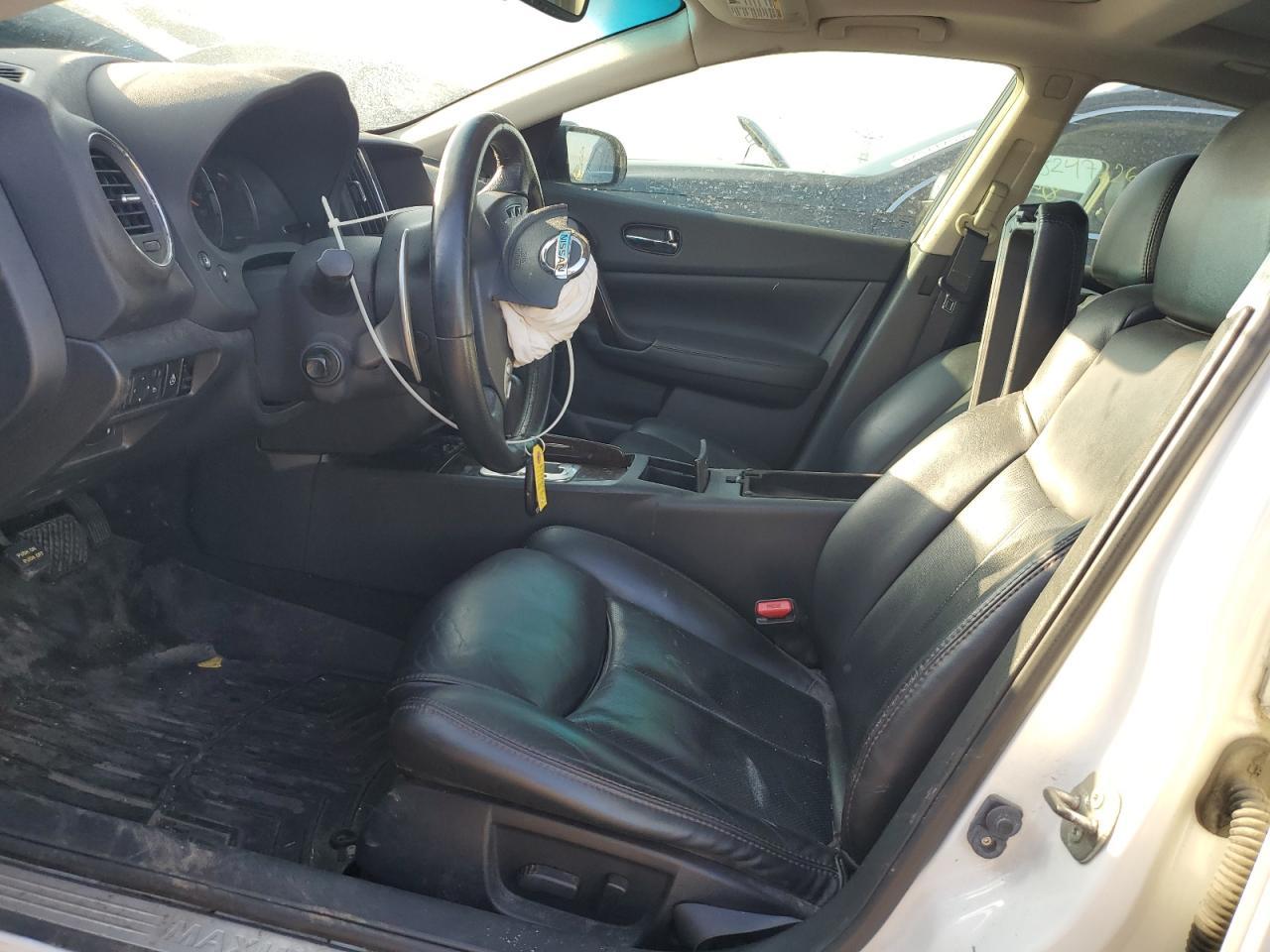 2011 Nissan Maxima s