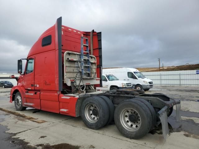 2013 Volvo VN VNL