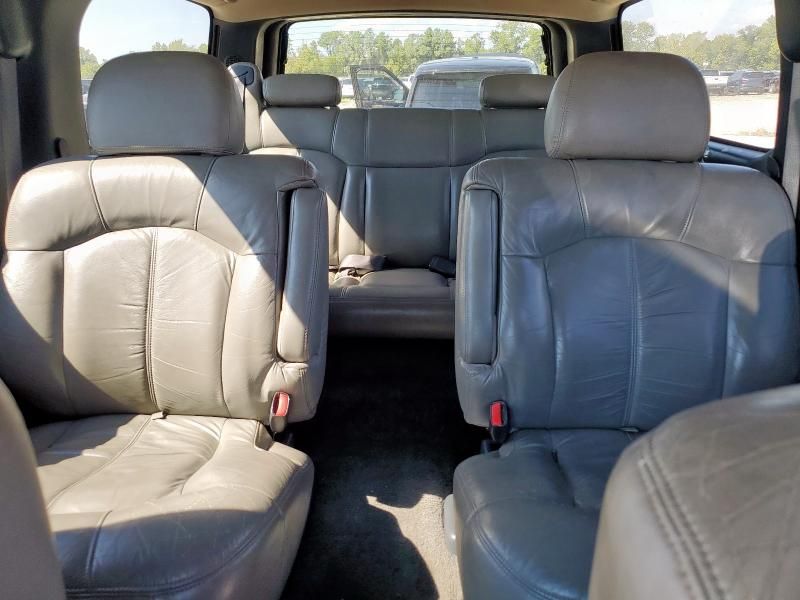 2002 Chevrolet Suburban C1500