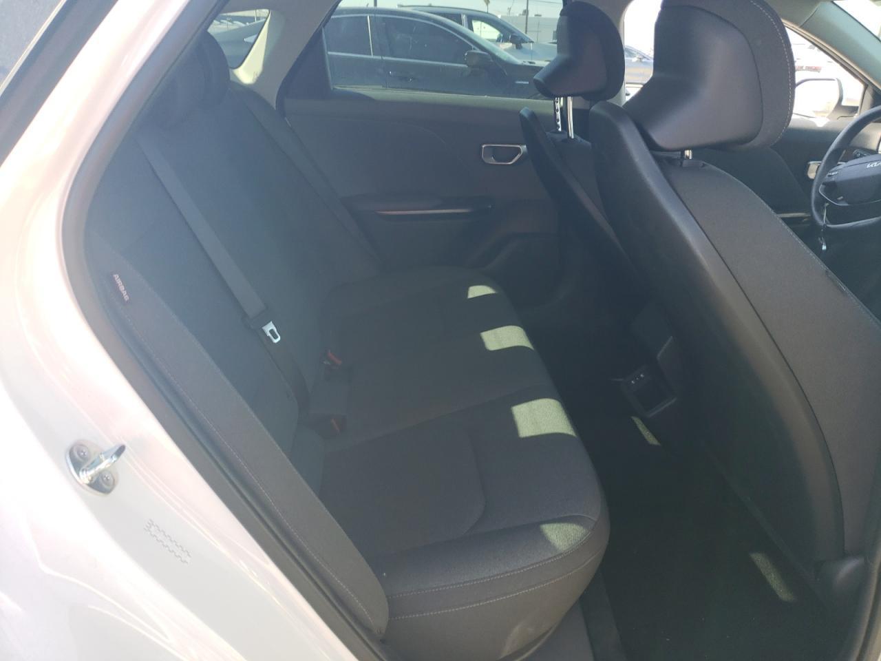 2025 KIA K4 lx