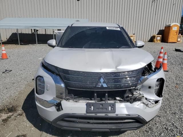 2023 Mitsubishi Outlander es