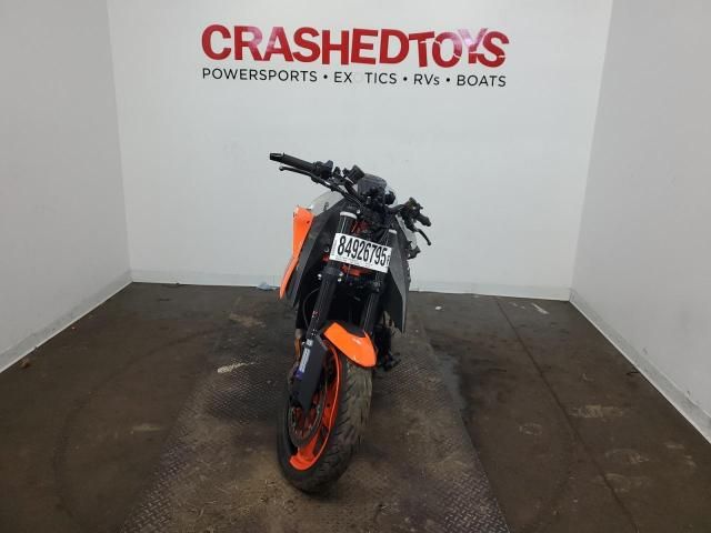 2023 KTM 1290 Super Duke R