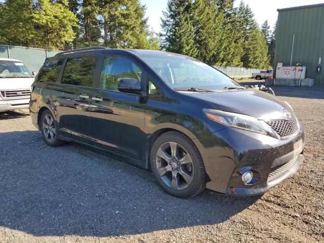 2015 Toyota Sienna Sport