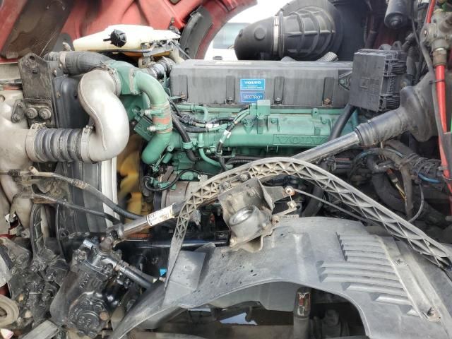 2013 Volvo VN VNL