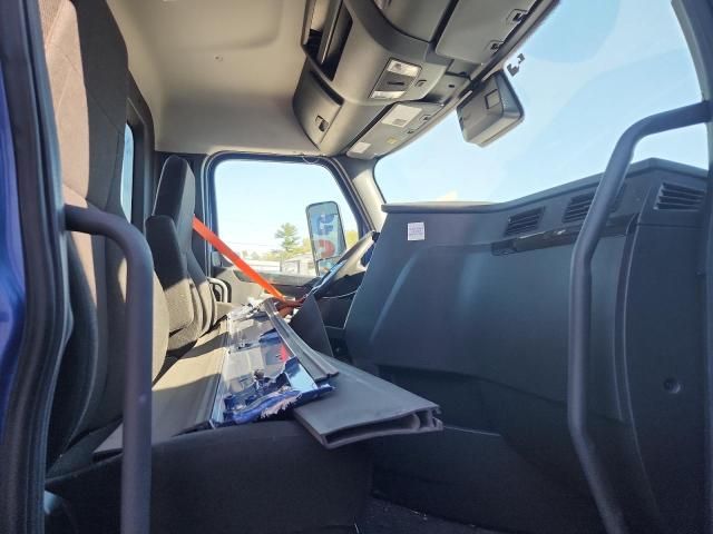 2023 Freightliner Cascadia 126 Semi Truck