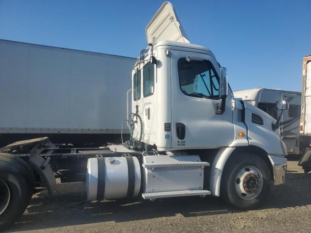 2013 Freightliner Cascadia Semi Truck