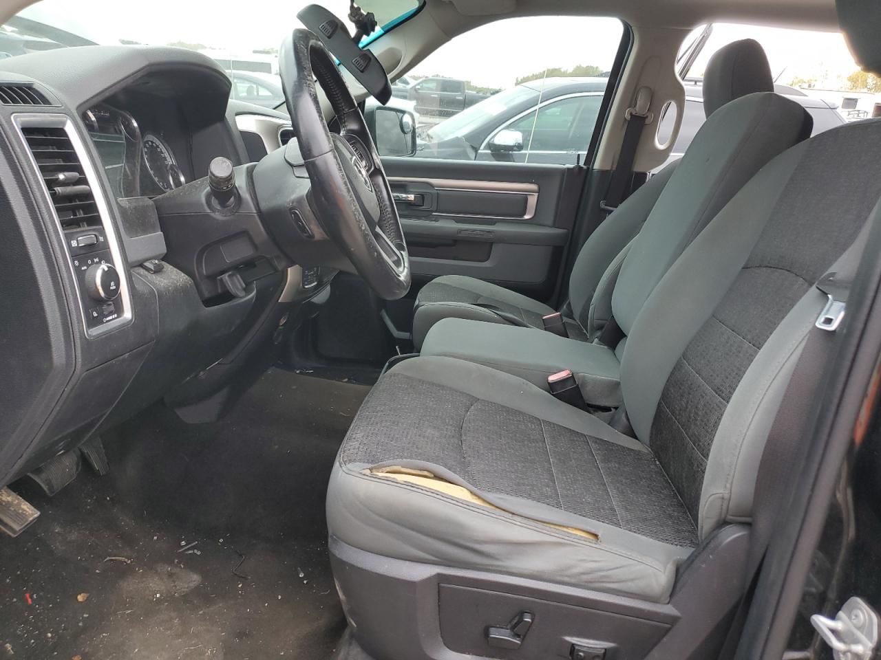 2015 Dodge RAM 1500 SLT