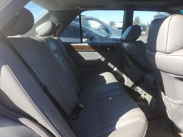 1990 Mercedes-Benz 300 D