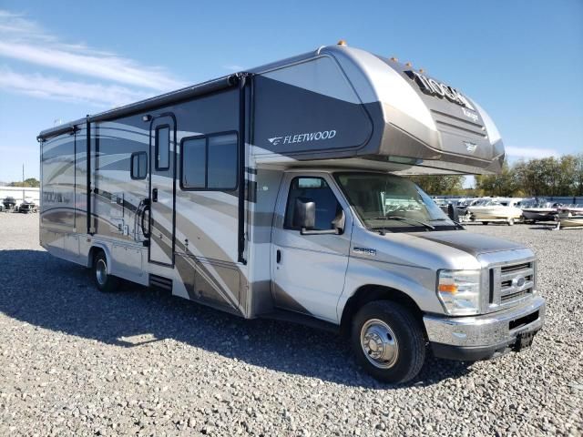 2010 Ford Econoline E450 Super Duty Cutaway Van
