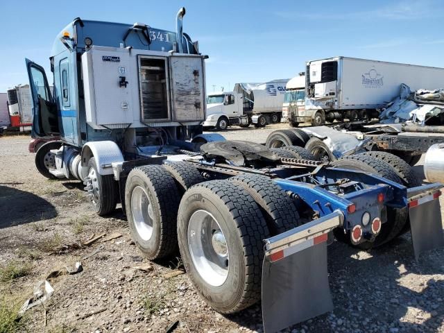 2016 Freightliner Cascadia 125 Semi Truck